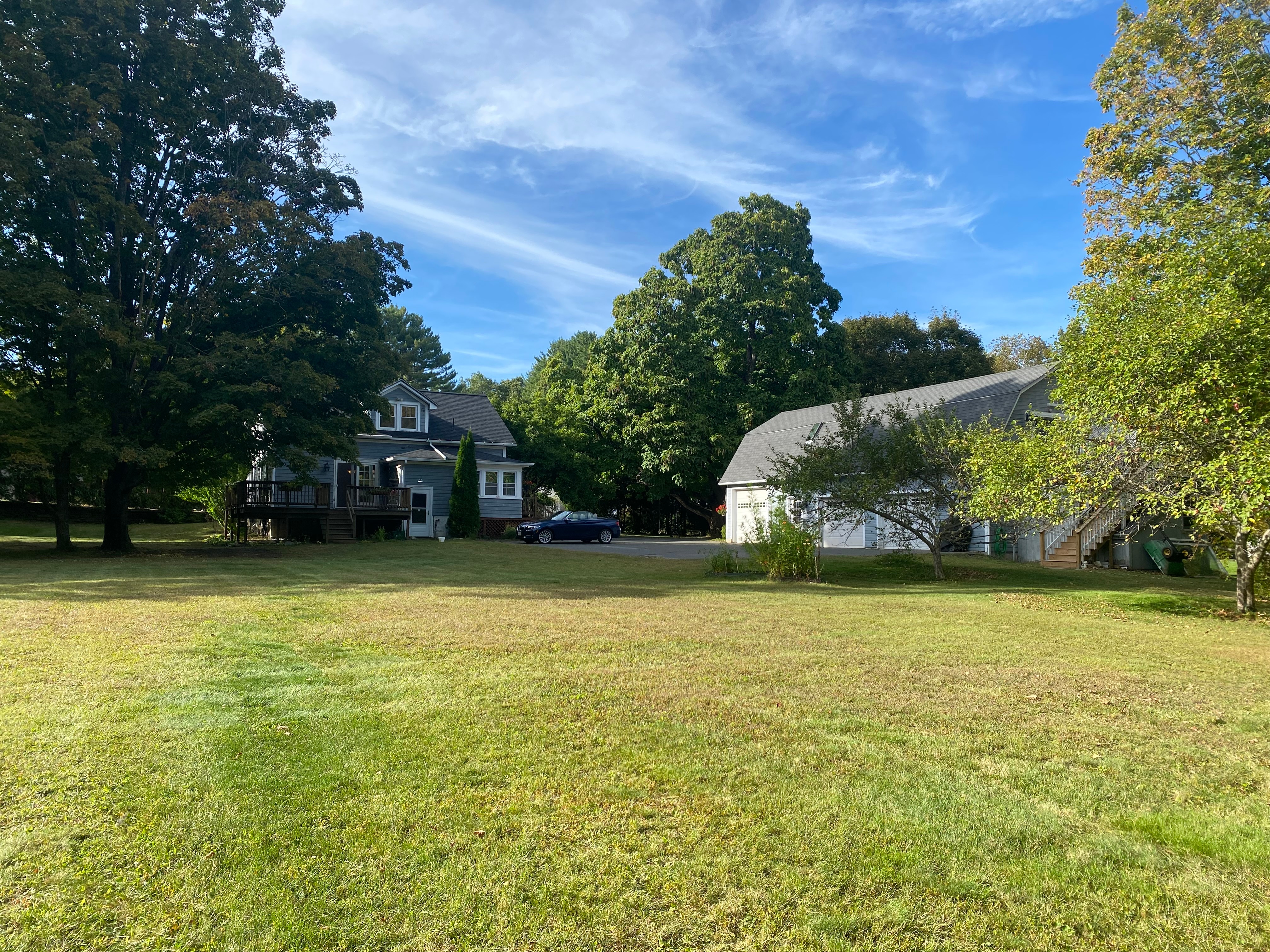 Bright and well maintained 3 bedroom Cape in Southampton Ma